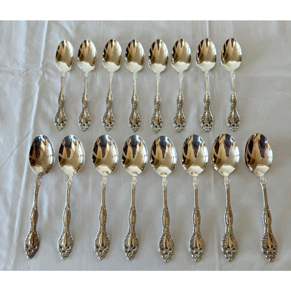 Oneida Rogers 1881 Victorian Classic Silverplate 54 Pc SVC for 8 w Steak Knives - Picture 3 of 15